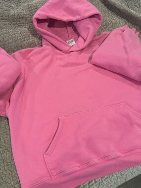 Akimbo club- Solid Pink Pullover Hoodie
Unisex size small